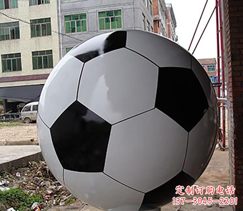 大连优质不锈钢足球雕塑