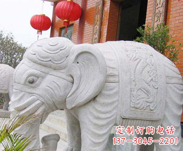 大连泰坦巨型大象雕塑