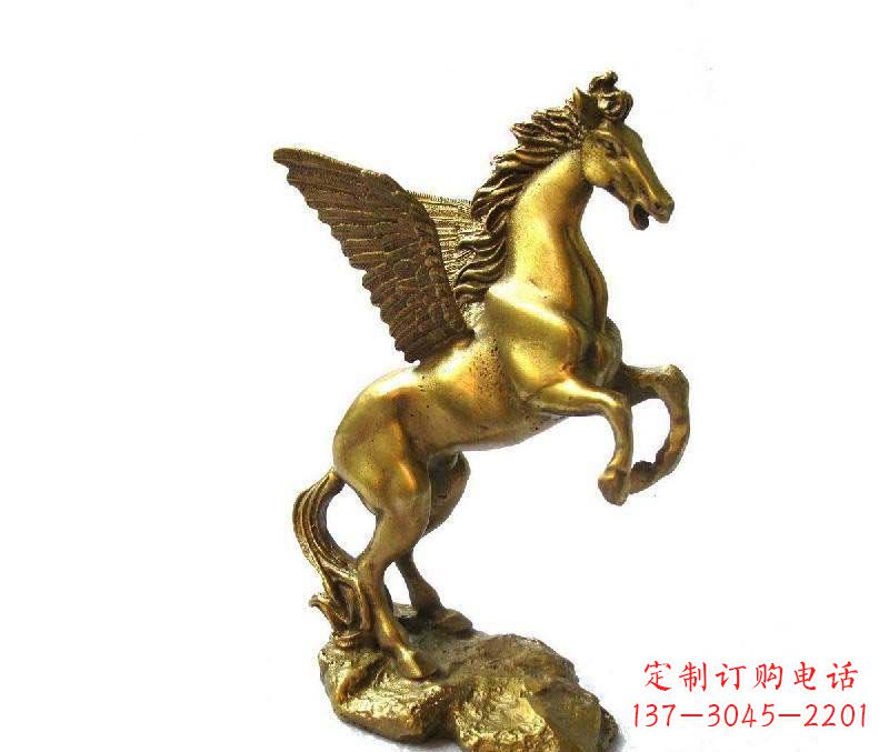 大连公园飞马动物铜雕
