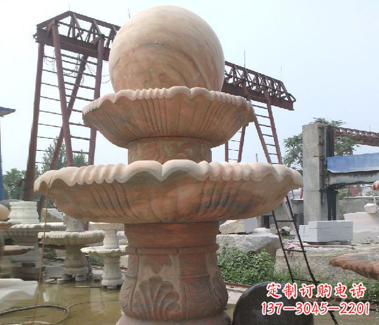 大连绚丽多彩的风水球雕塑