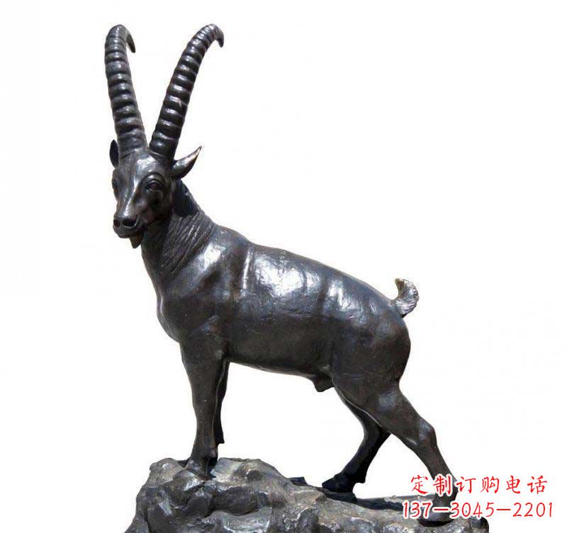 大连公园羚羊动物铜雕