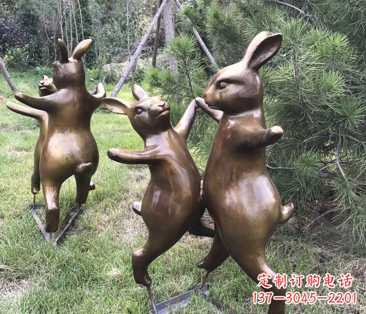 大连铜雕奔跑兔子动物雕塑