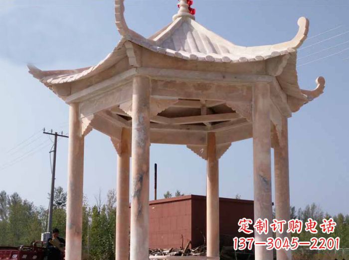 大连红六角凉亭雕塑