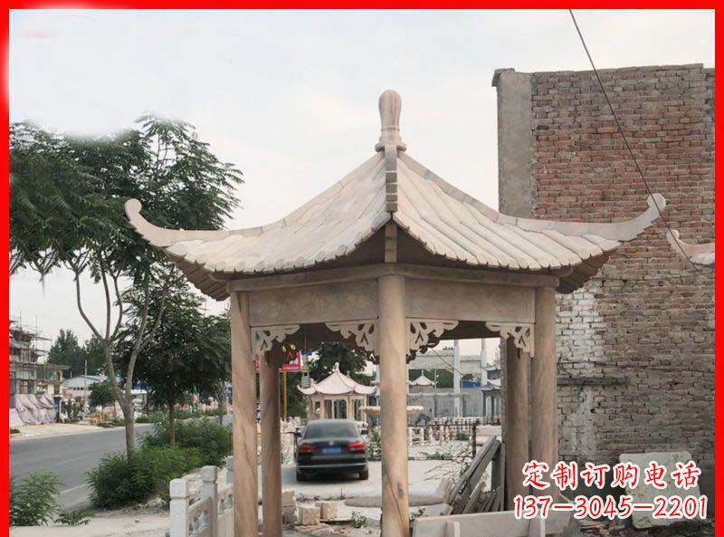 大连公园晚霞红六角石凉亭雕塑