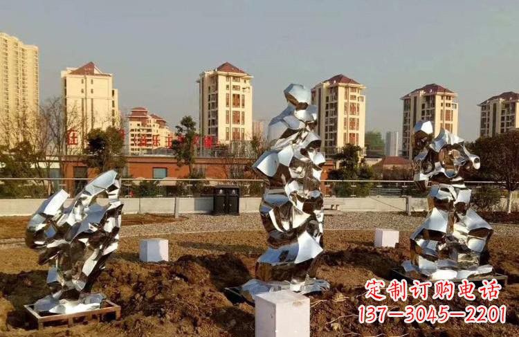大连公园小区不锈钢太湖石雕塑