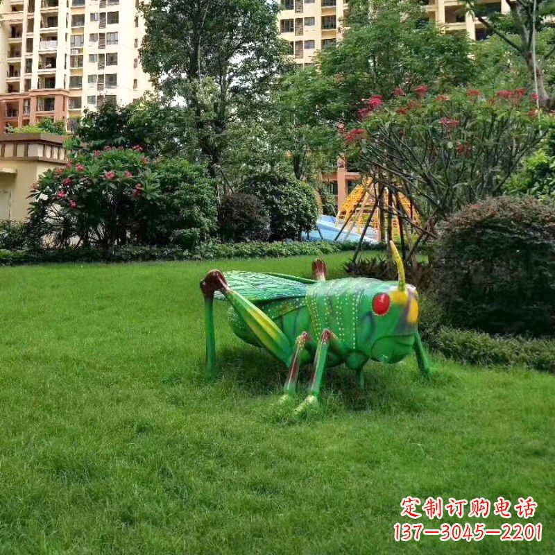 大连公园园林草坪动物蝗虫雕塑摆件