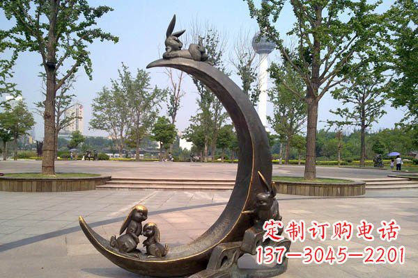 大连典雅月亮铜雕