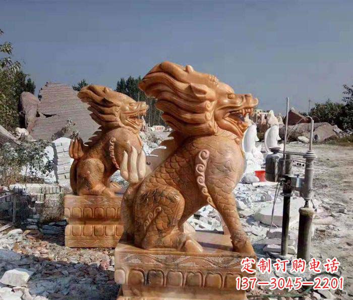 大连精美绝伦,古典神兽晚霞红石雕麒麟