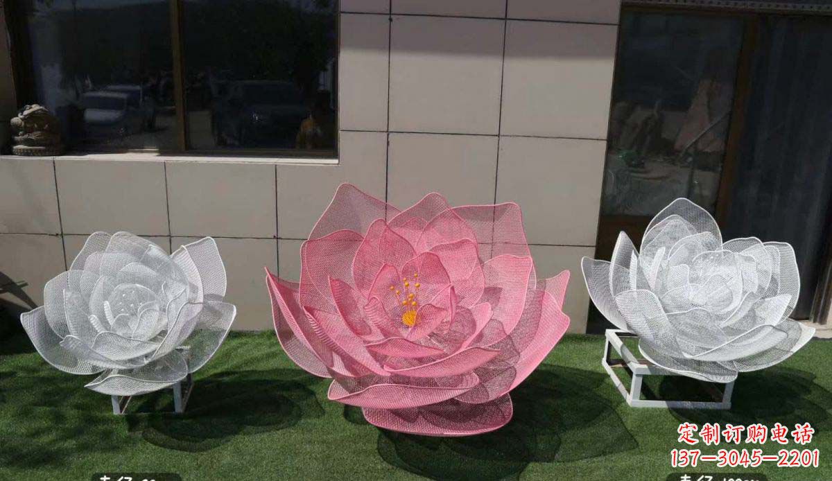 大连精美雕刻的不锈钢荷花雕塑