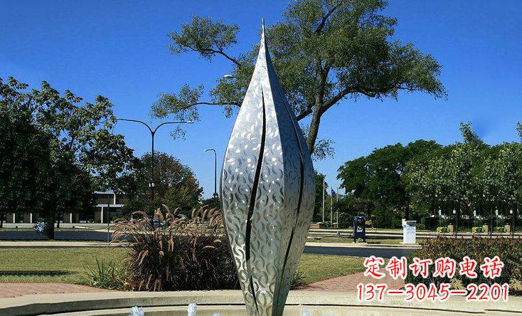 大连广场不锈钢花骨朵喷泉雕塑