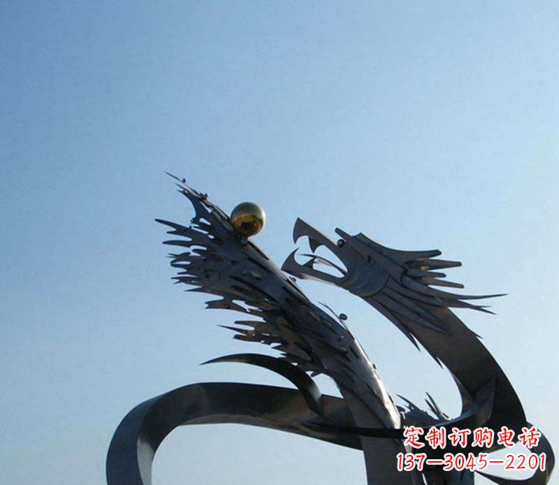大连中领雕塑-不锈钢龙吞球抽象雕塑