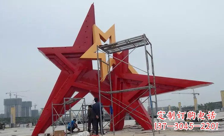 大连不锈钢五角星雕塑，为美丽中国致敬