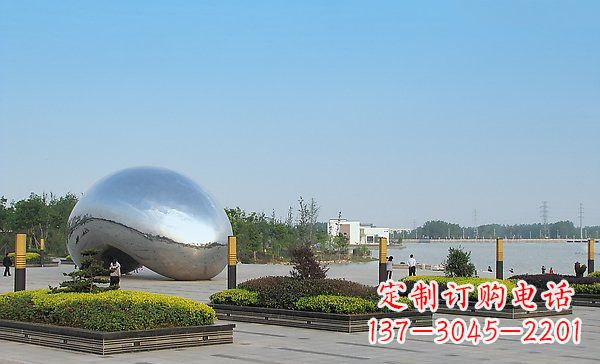 大连华丽而唯美的不锈钢水滴雕塑