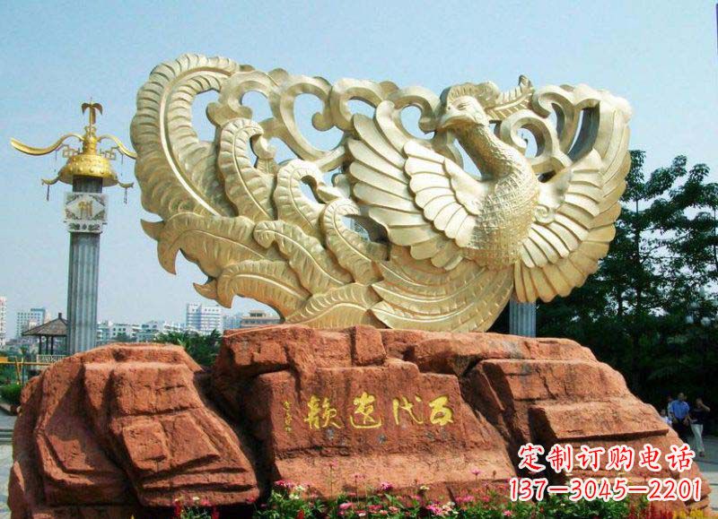 大连广场凤凰景观铜雕