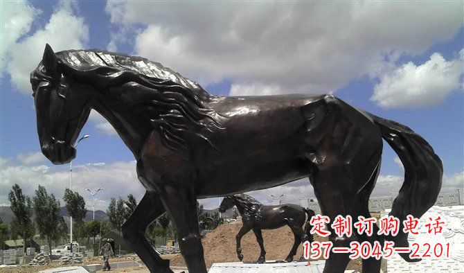 大连广场马动物铜雕 (3)