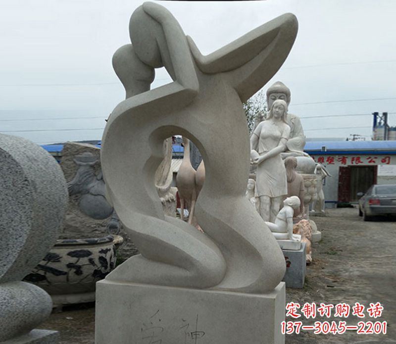 大连情侣石雕：给浪漫爱情永恒的礼物
