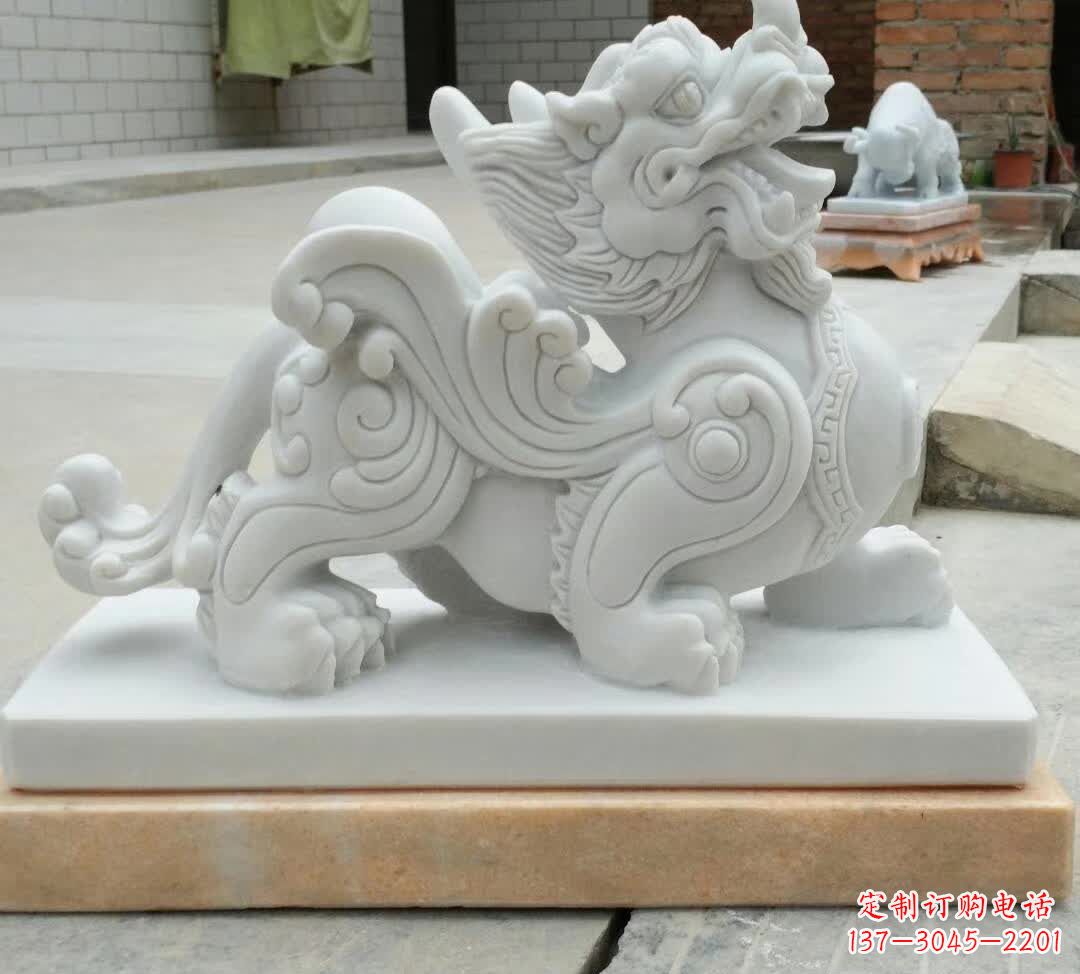 大连精美汉白玉貔貅雕塑
