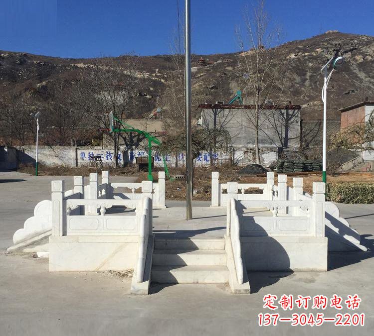 大连汉白玉雕刻的精致升旗台