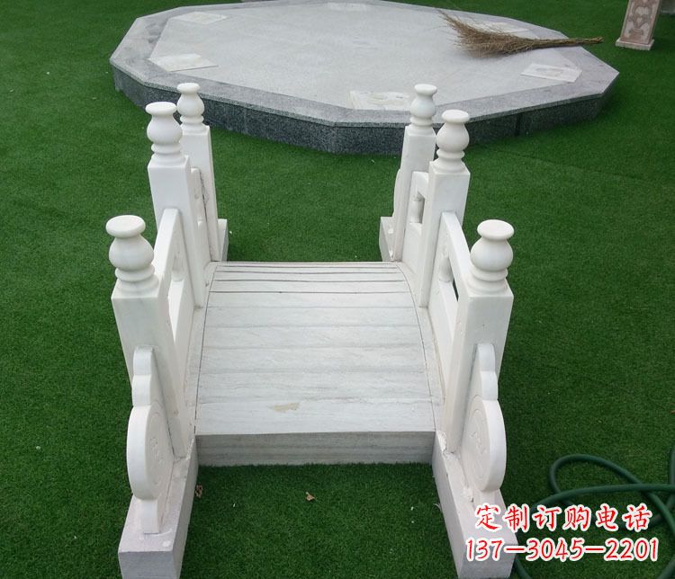 大连中领雕塑拥有几十年的高质量雕塑制作经验，…