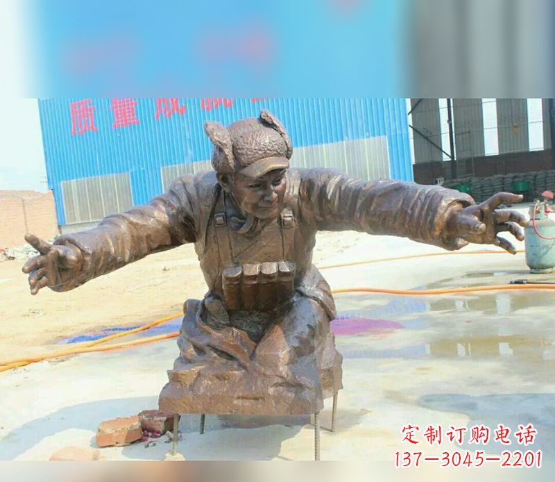 大连黄继光校园英雄铜雕:传承伟大精神