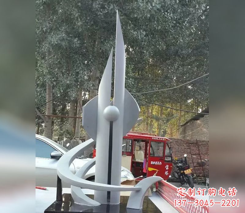 大连不锈钢火箭剪纸雕塑，展现创新科技美学
