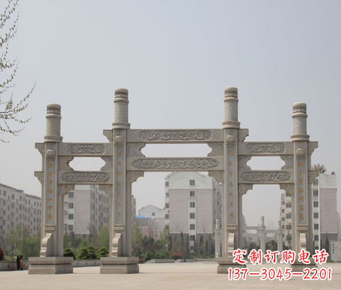 大连上中领雕塑:牌坊石雕定制