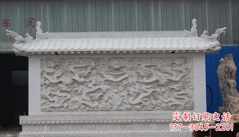 大连九龙壁石雕塑——让礼堂充满豪华气息