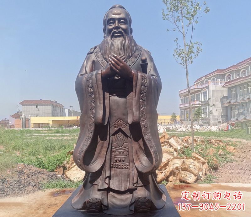 大连拥有历史传承的孔子铜雕