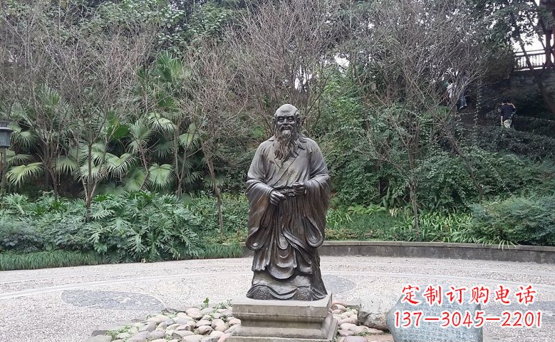 大连品尝古典：中领雕塑老子铜雕
