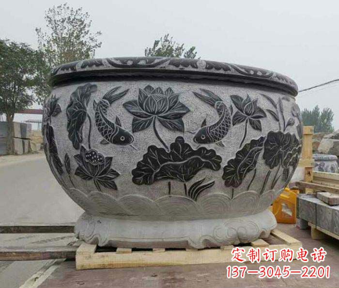 大连中领雕塑出品,精致仿古圆水缸雕塑