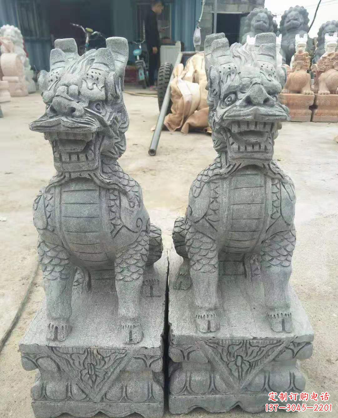 大连古典雅致的麒麟石雕