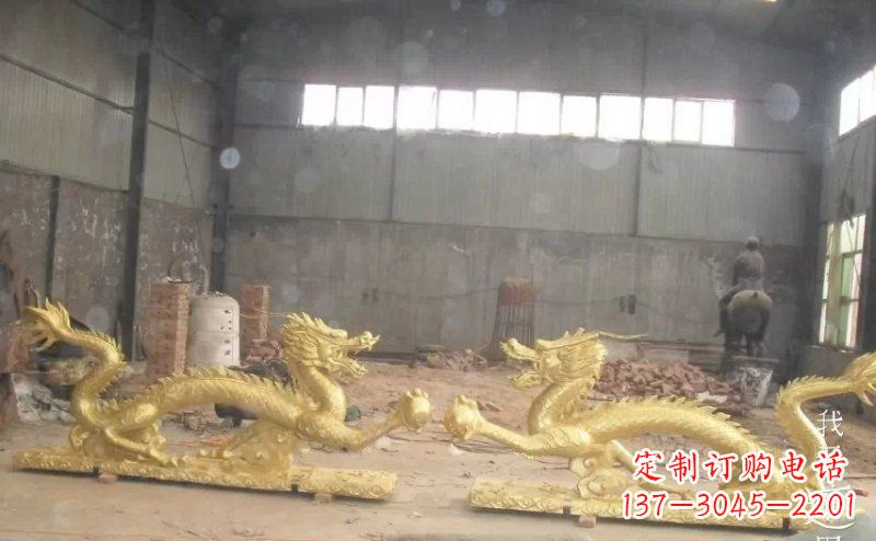 大连双龙戏珠广场铜雕 (2)
