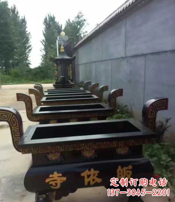 大连寺庙四足方形香炉铜雕