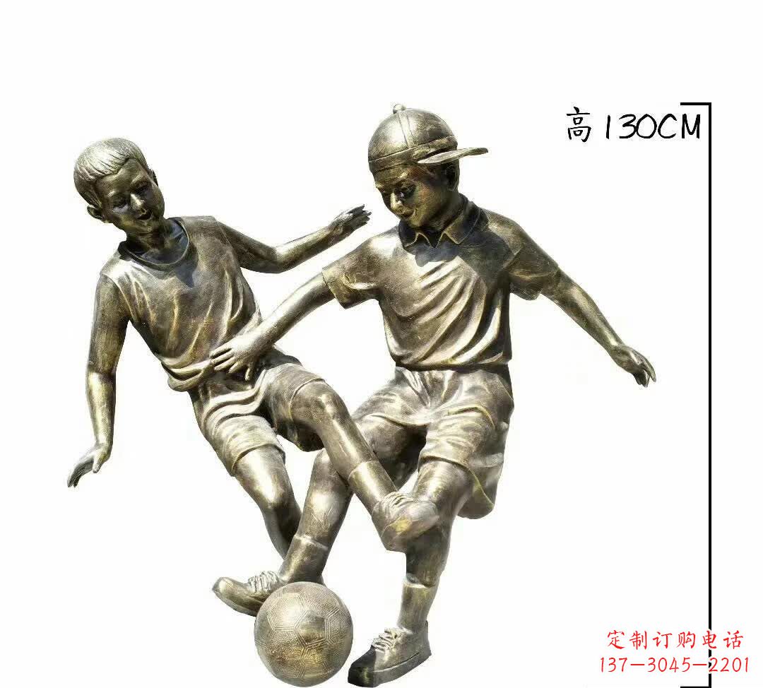 大连踢足球人物铜雕112