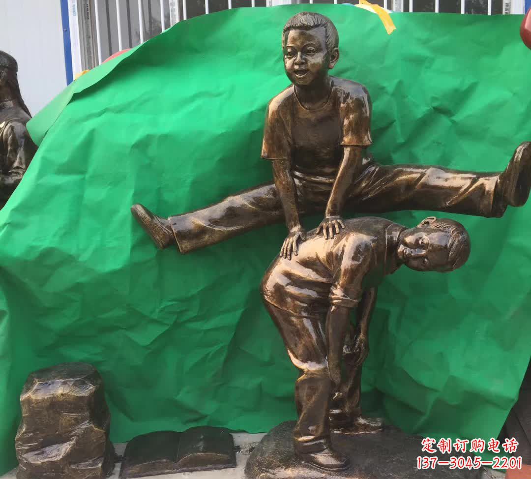 大连跳马儿童铜雕