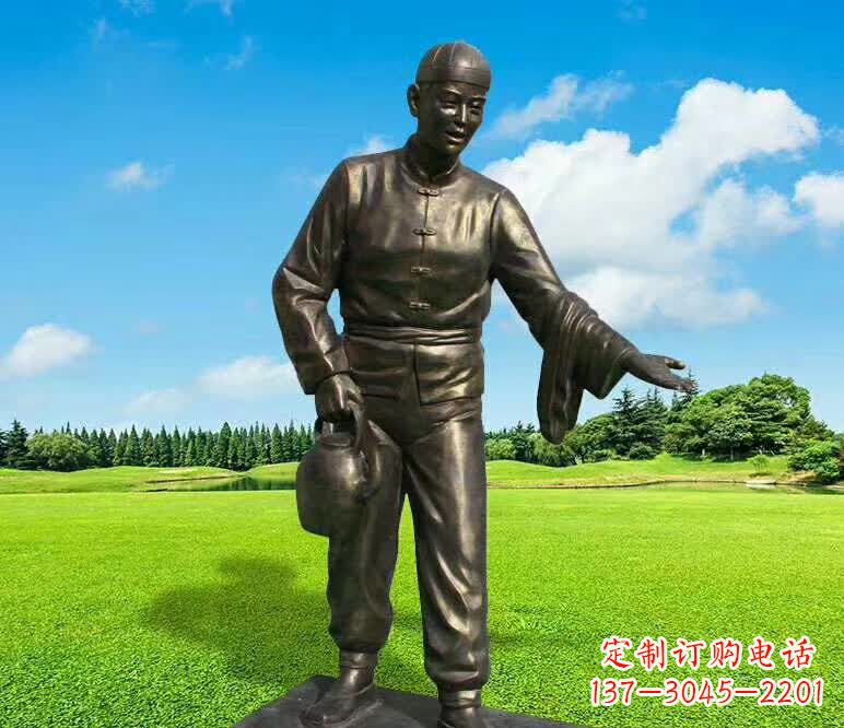 大连铜雕店小二人物雕塑1