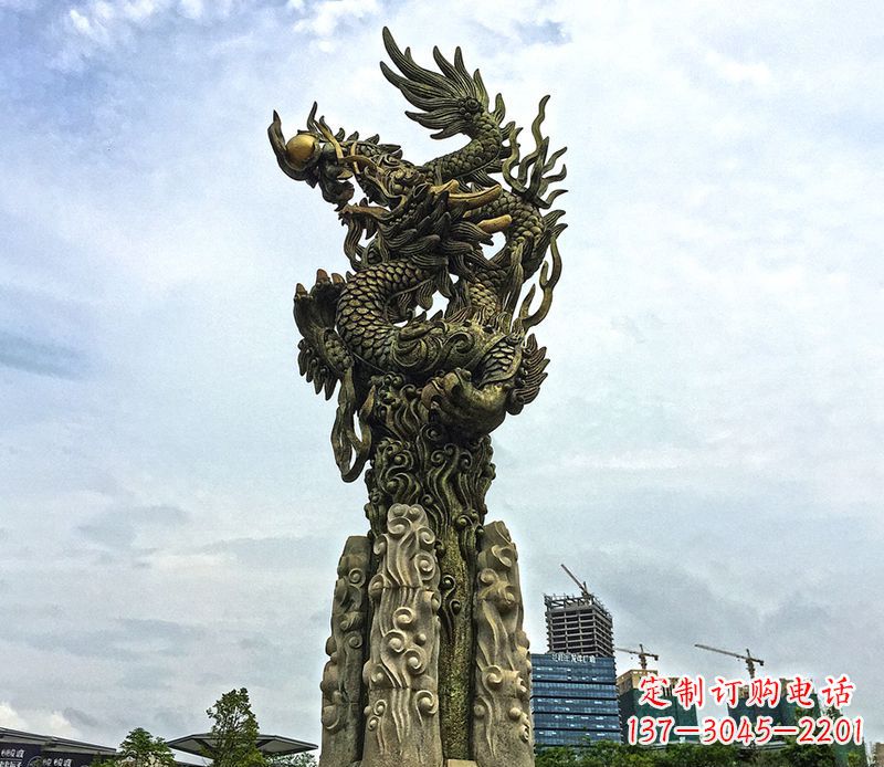 大连铜雕盘龙柱