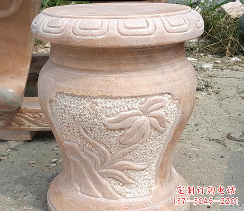 大连晚霞红景观蝴蝶石凳