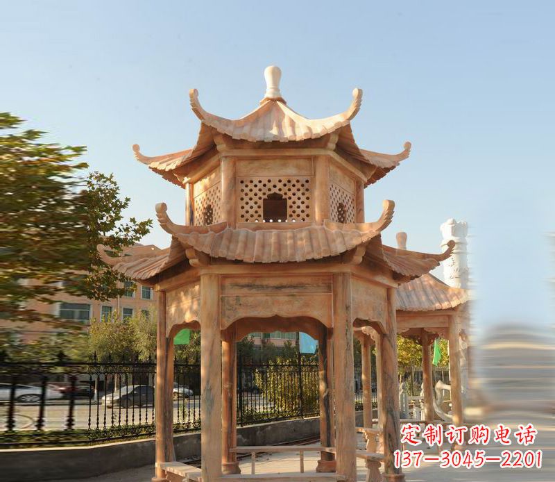 大连晚霞红景区休息凉亭