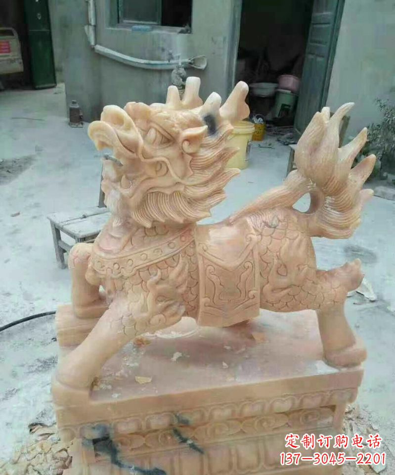 大连晚霞红麒麟雕塑112