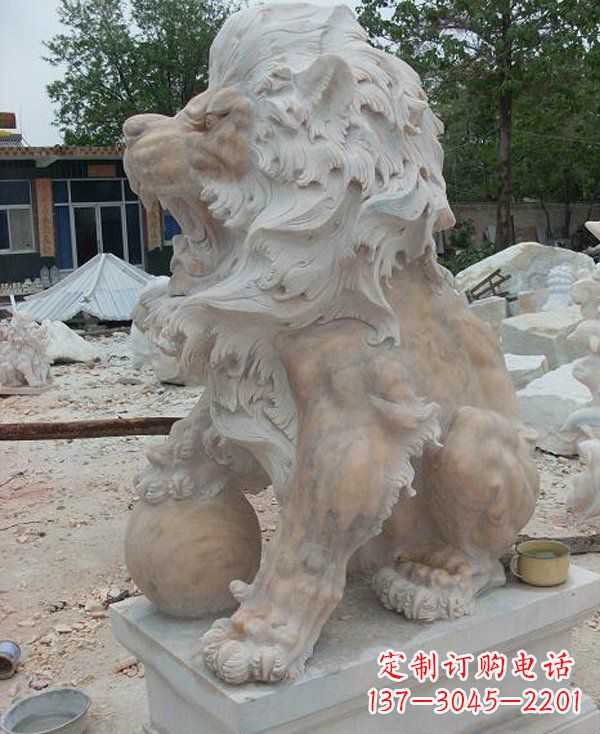 大连晚霞红寺庙门口西洋狮子石雕