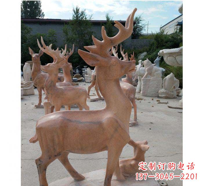 大连晚霞红驯鹿动物公园石雕