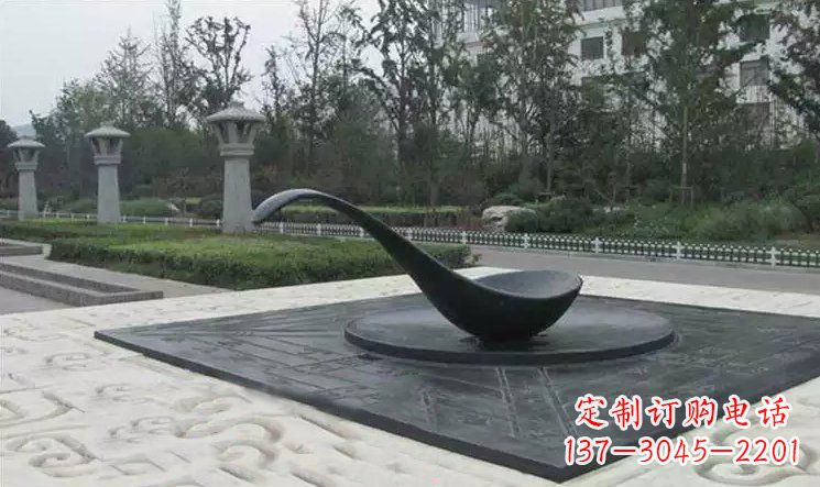 大连校园古代指南针司南铜雕