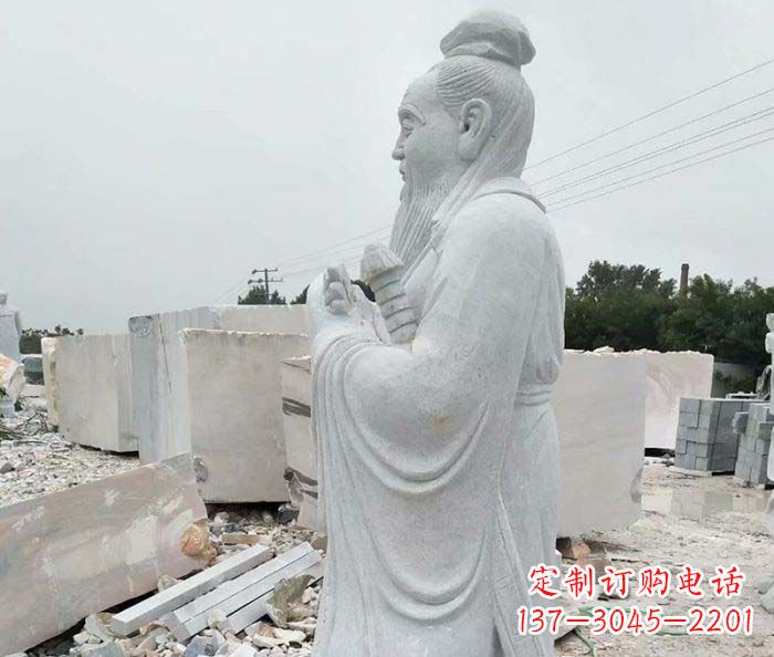 大连校园景观孔子石雕