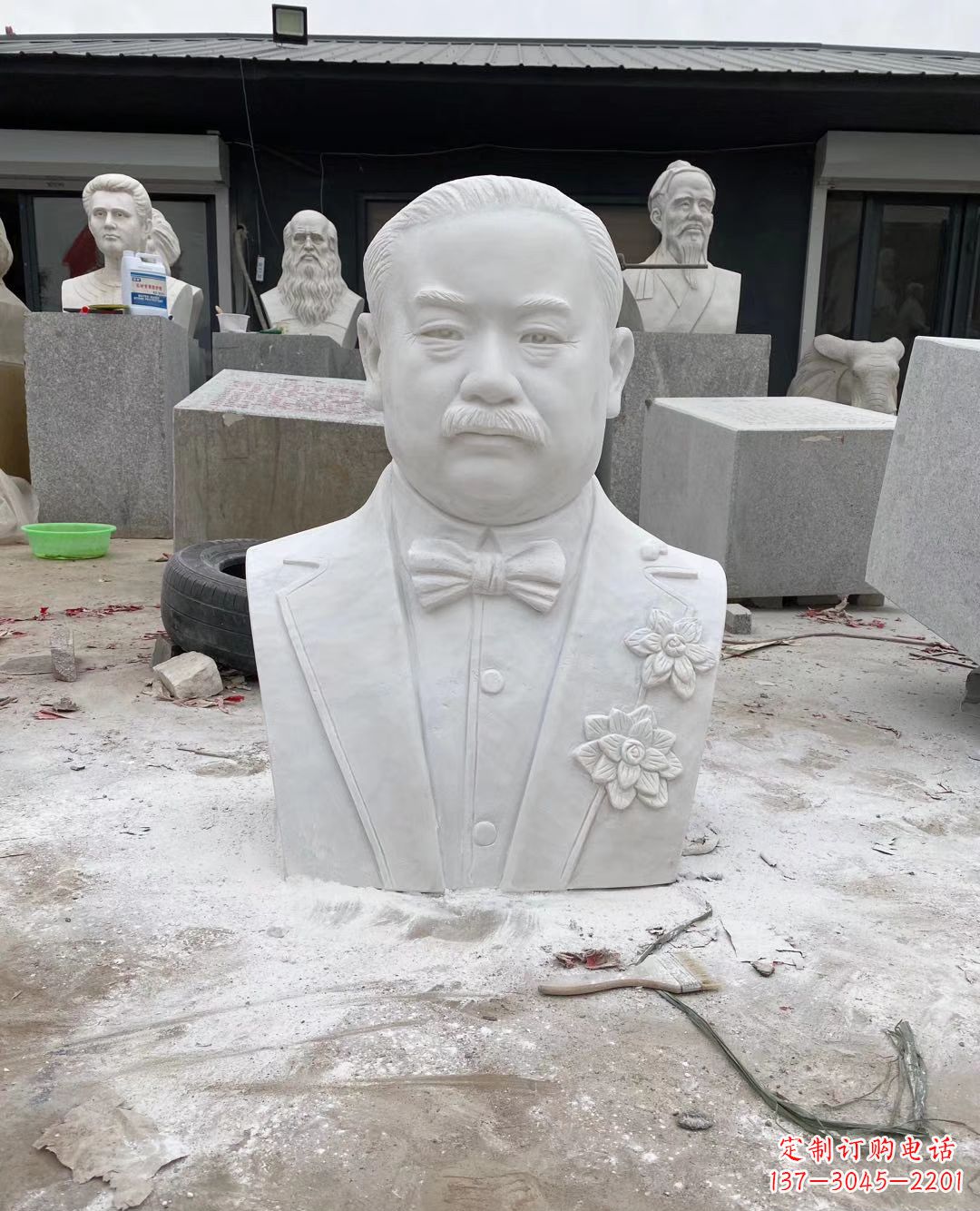 大连校园名人詹天佑头像石雕