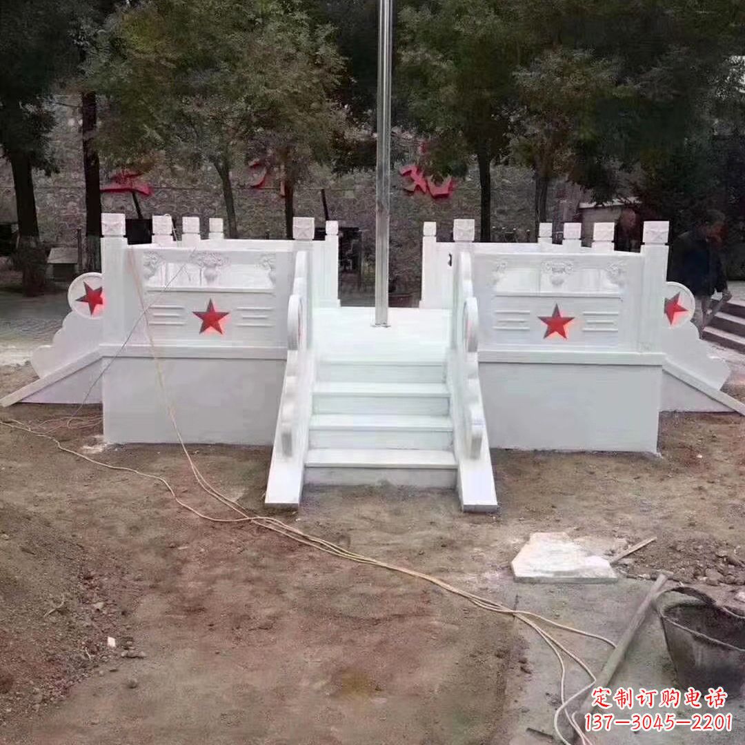 大连学校校园升国旗台