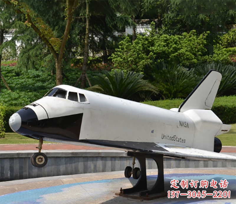 大连不锈钢飞机雕塑造型